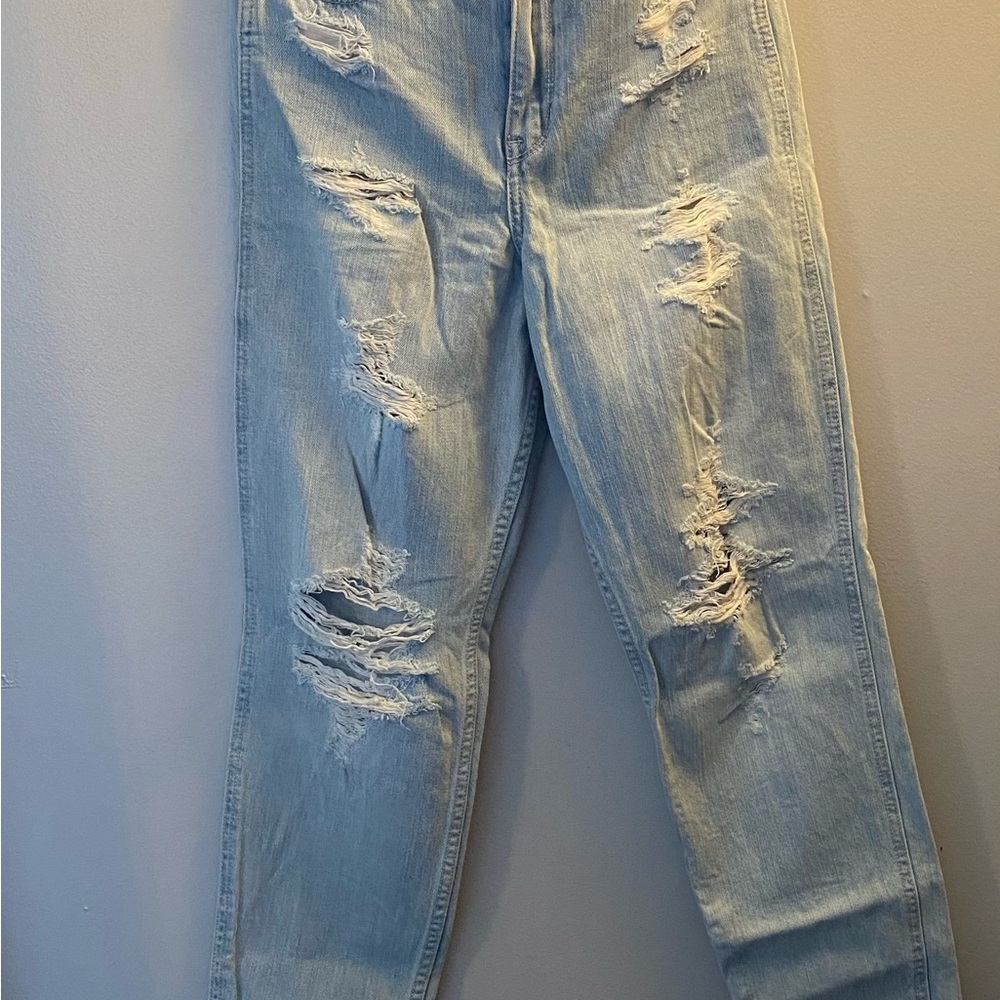 Holister size 5 Distressed Light Blue woman’s Jeans